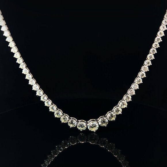 AdornA Jewelry - Classic Graduated 18K Gold Round Diamond Tennis Necklace